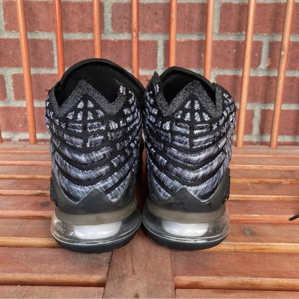 Nike Lebron 17 “Black and White”.